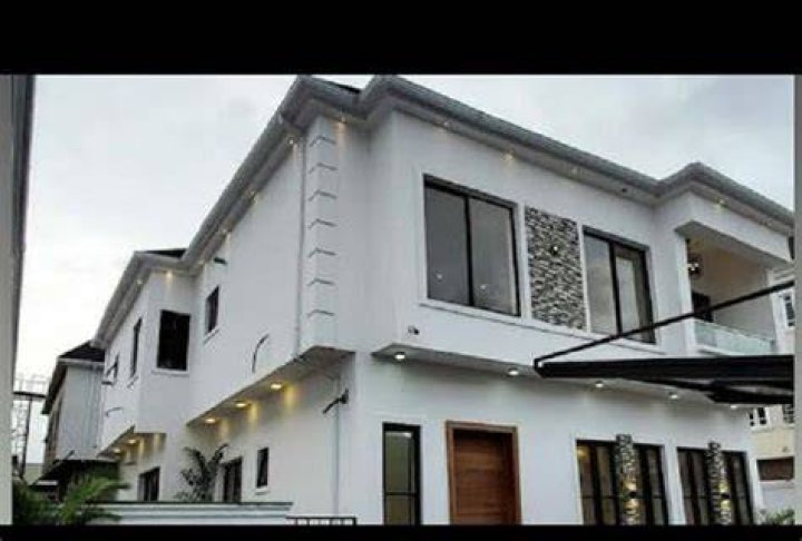 A Look At Naira Marley’s Enviable Houses and Car Collection