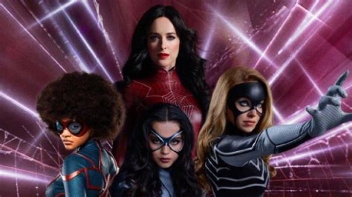 A Razzie-nominated retread of a thousand better movies develops an unhealthy streaming obsession