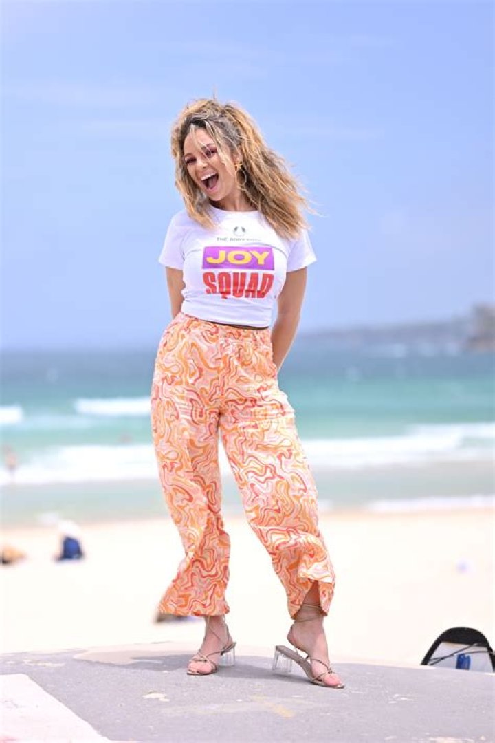 Abbie Chatfield in Bathing Suit is "Feelin Pritti" — Celebwell