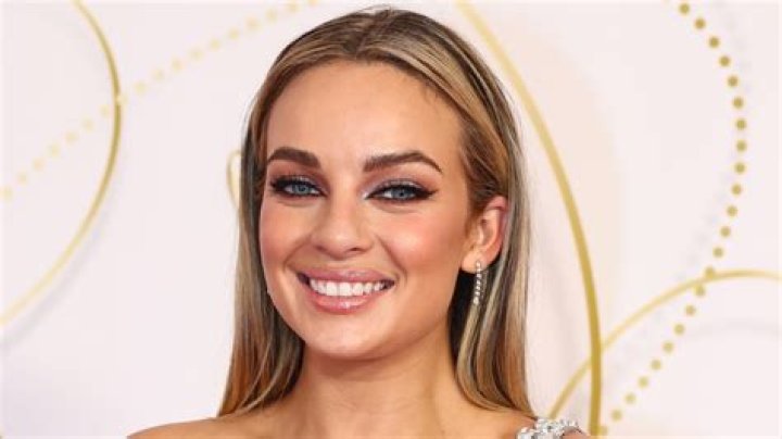 Abbie Chatfield in Bathing Suit Shares a Special Selfie — Celebwell