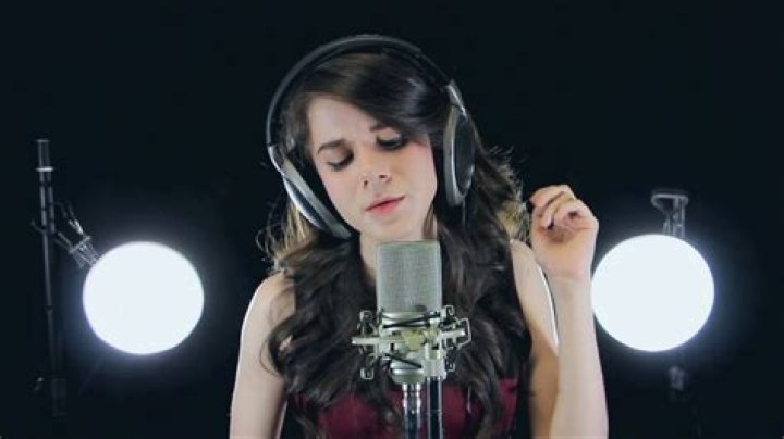 Adriana Figueroa Biography,Age,Relationship,Songs and YouTube