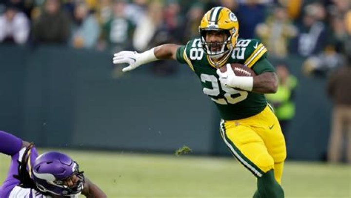 AJ Dillon Contract, College, Salary, Jersey, 40 Time, Draft, Combine, PFF