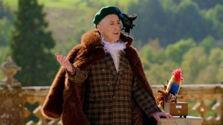 Alan Cumming’s most dazzling ‘The Traitors’ outfits, ranked