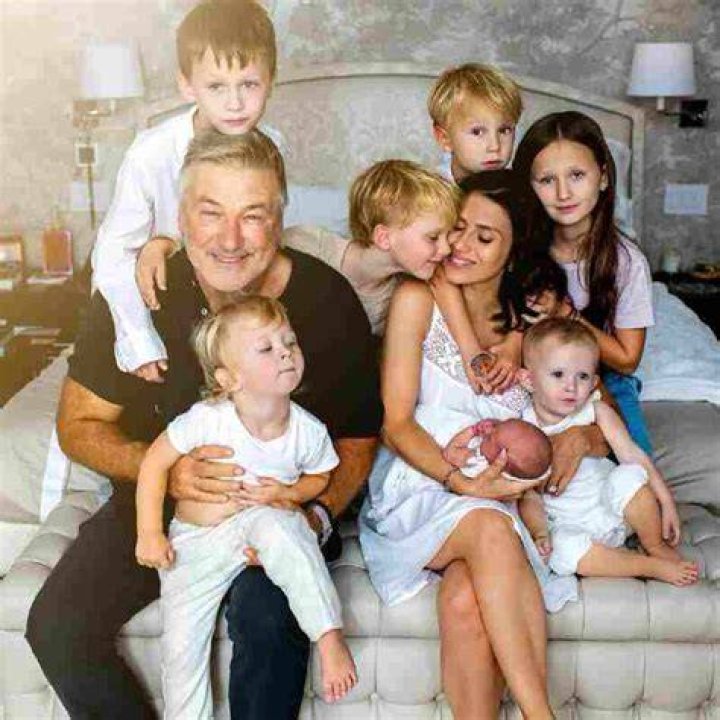 Alec Baldwin Net Worth,Salary, Source of Income, Biography, Age, Parents, Wife& Children,Photos & More