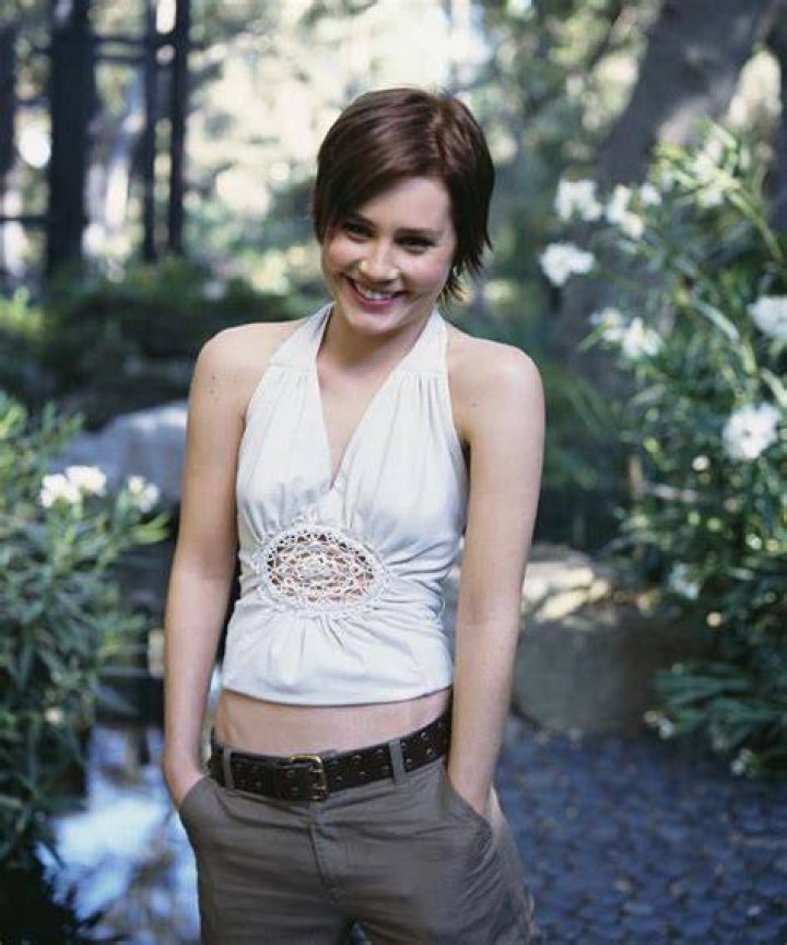 Alison Lohman Bio, Wiki, Age, Height, Husband, Movies, Big Fish, White Oleander, and Net Worth.