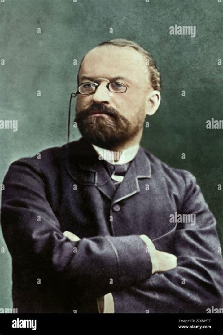 Alphonse Laveran Biography - Facts, Childhood, Family Life & Achievements