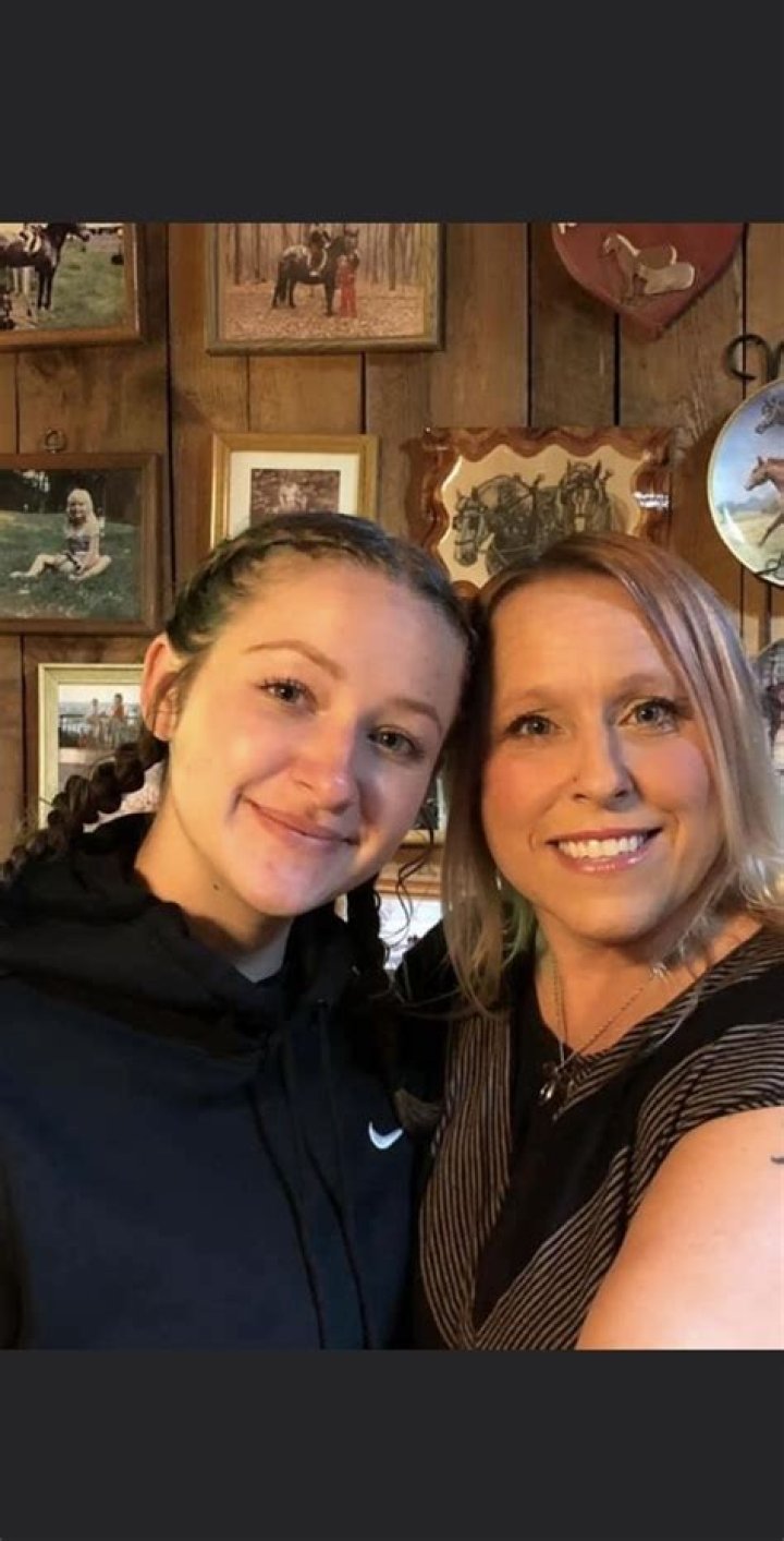 Amber Shoemaker Obituary and Funeral, U.S. Navy Veteran