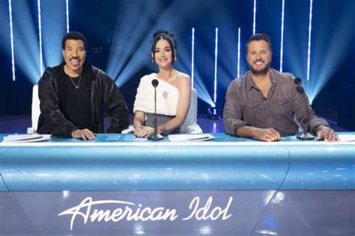 American Idol Contestant Sam Finelli- Meet The Singer On Twitter
