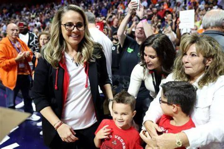 amy young williams Age, Wiki, Biography, Wife, Children, Salary, Net Worth, Parents