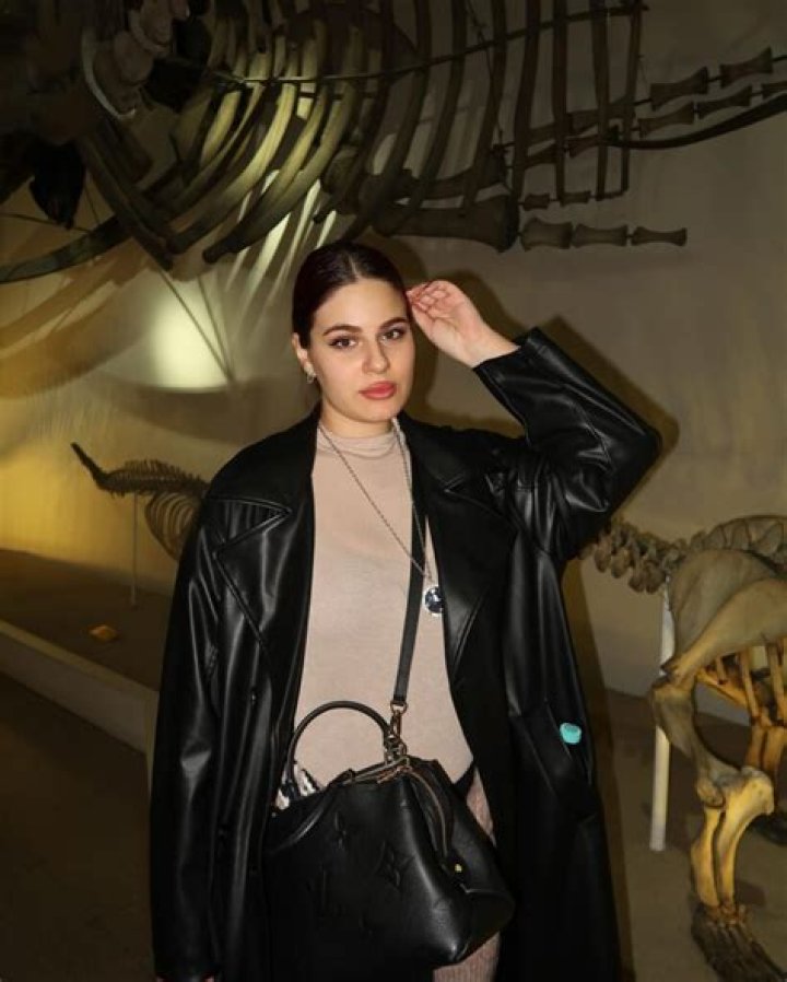 Ana Bogdan siblings: Meet her sister Ioana Bogdan