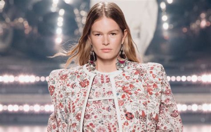 Anna Ewers in Bathing Suit Says “Thank You” to Elle — Celebwell