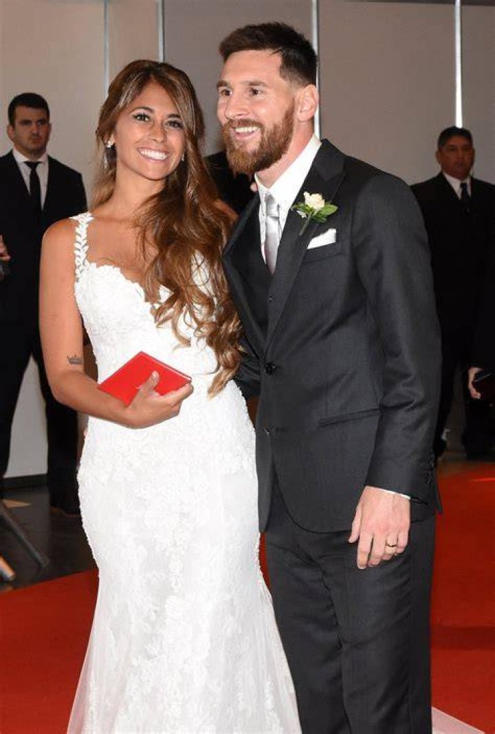 Antonella Roccuzzo – Bio, Age, Height, Facts About Messi’s Wife