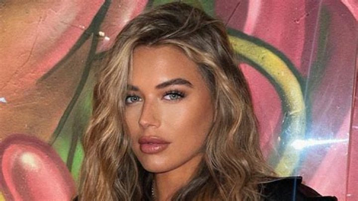 Arabella Chi in Bathing Suit is "Living in Her Own Dream" — Celebwell