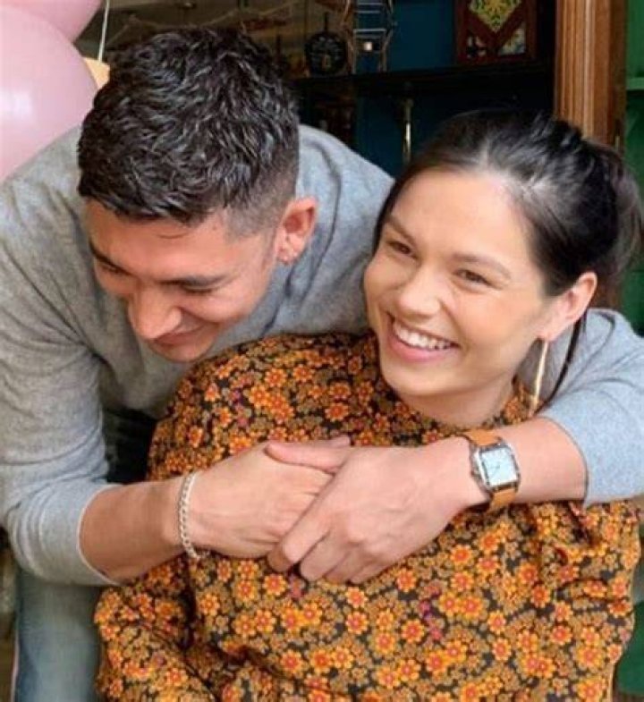 Archie Renaux: Age, Instagram, Wiki, Bio, Girlfriend Annie And Daughter