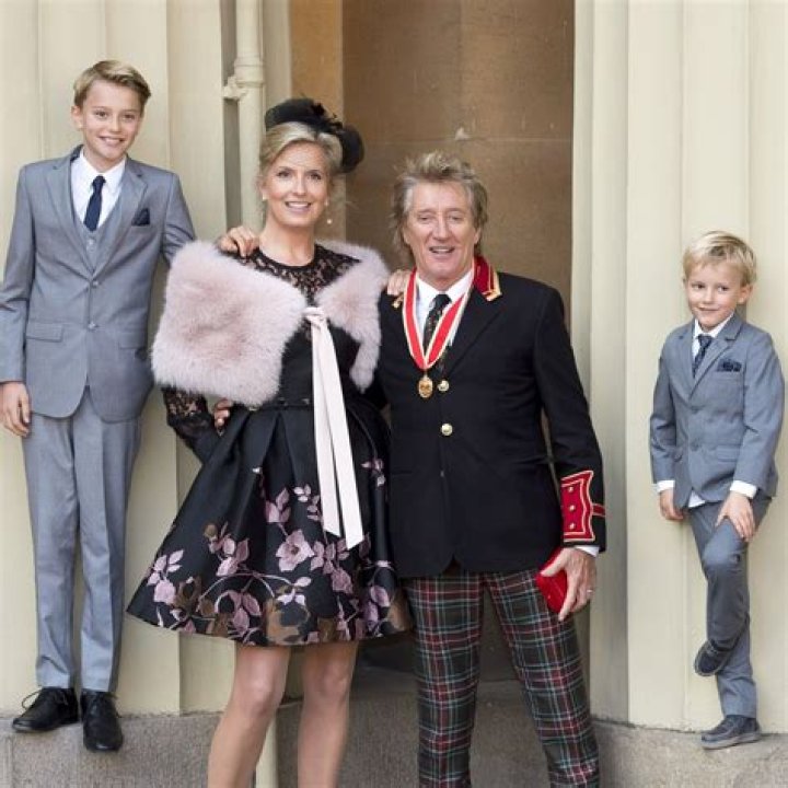 Are Rod Stewart and Penny Lancaster still married? What’s the age difference between Rod Stewart and his wife?