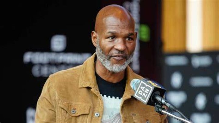 Bernard Hopkins Biography, Age, Height, Family, Jail, Wife, Diet, Roy Jones Jr, Félix Trinidad, Records, Net Worth & Instagram
