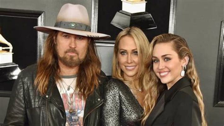 Billy Ray Cyrus parents: Ruth Ann Casto, Ron Cyrus
