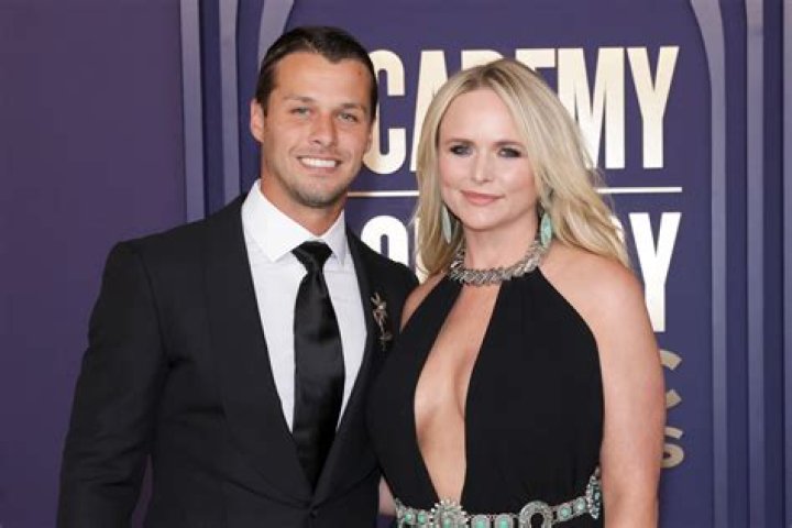 Blake Shelton Reportedly Questions The Timing Of Miranda Lambert’s Quickie Wedding