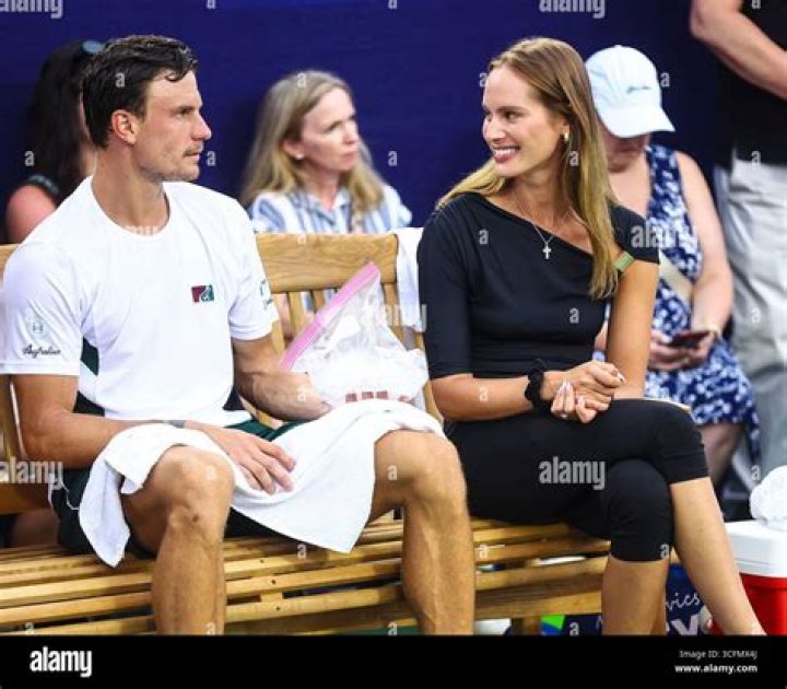 Botic van de Zandschulp family: Wife, children, parents, siblings