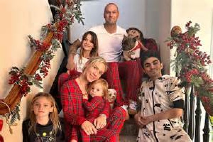 Brian Austin Green And Sharna Burgess Go On Holiday Vacation Together – Are They Dating?