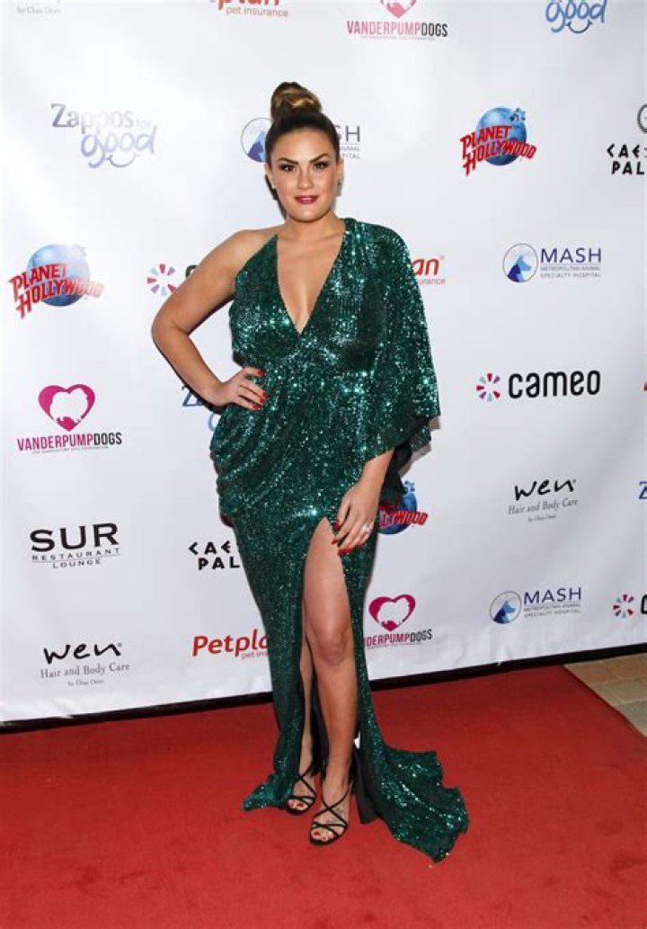 Brittany Cartwright in Bathing Suit Shares "Sunshine & Positive Vibes" — Celebwell