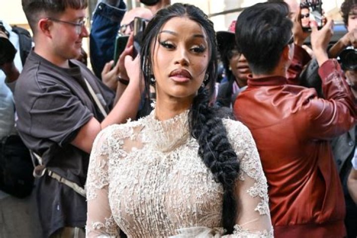 Cardi B Drags Her Fans For Trolling Offset — Tells Them They Don’t Pay Her Bills And Mentions Ariana Grande