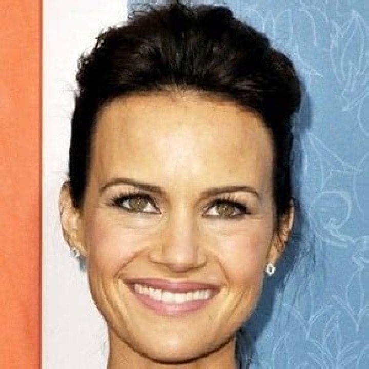 Carla Gugino Bio, Wiki, Age, Movies, TV Shows, Net Worth, Spy Kids, Entourage and Spin City
