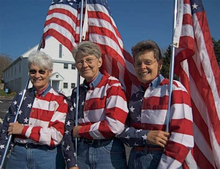 Carmen Footer Obituary, one of Freeport Flag Ladies