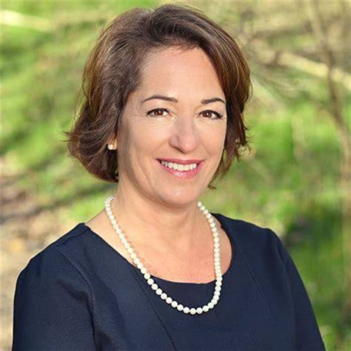 Carol D. Leonnig Bio, Age, Height, Husband, Salary, Net Worth and Awards