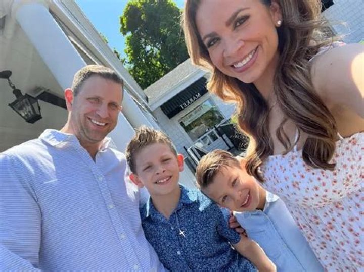 Carolina Bermudez Bio, Age, Husband, Family, Salary, Net worth, Mark Grossman, Baby, z100 & Ktu