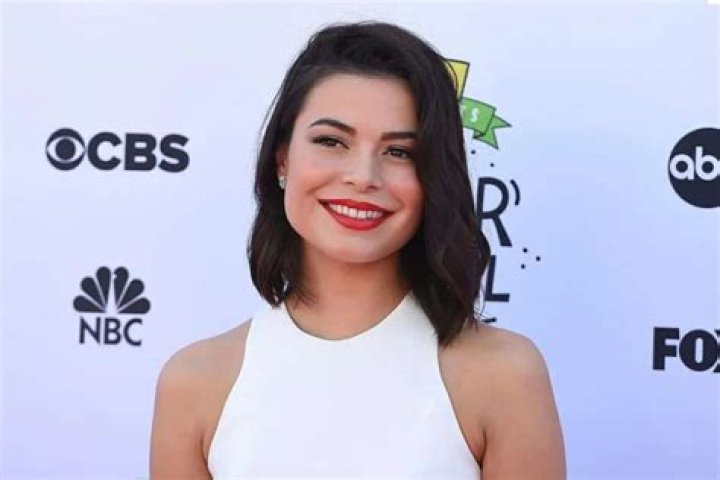 Carolina Miranda Biography: Age, Height, Net Worth