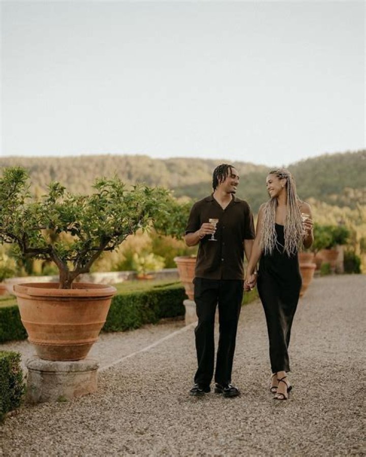 Chef Carlos Anthony Is In Love With His Girlfriend Allison O’Neil, The Couple Share Picture On Instagram
