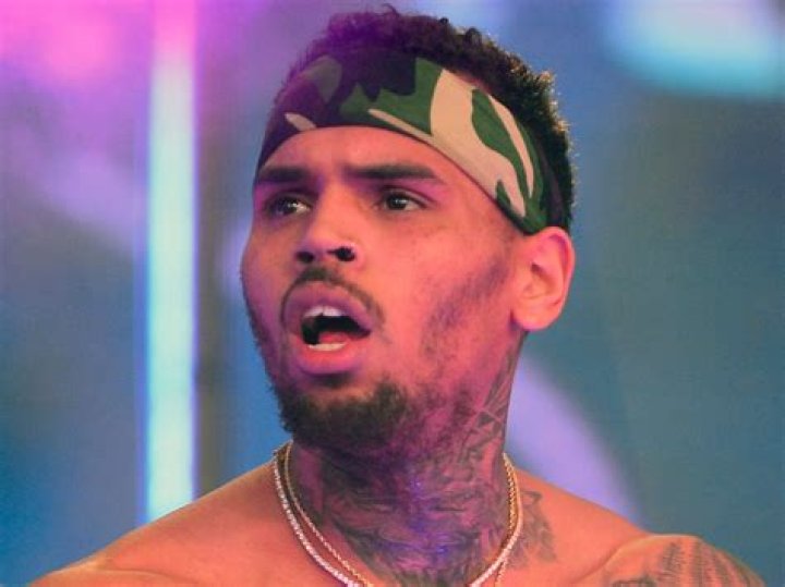 Chris Brown Called An ‘Abuser’ By Band CHVRCHES – Fires Back By Telling Them To ‘Walk In Front Of A Bus’