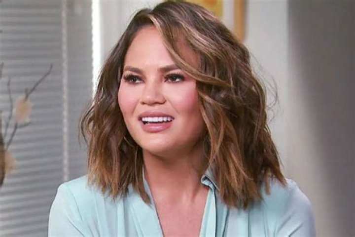 Chrissy Teigen Says She’ll Be Back To The Plastic Surgeon To Make Her Chest Even Smaller After Removing Her Implants!