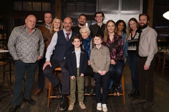 Christopher Meloni Will Reprise His Role As Elliot Stabler On Law And Order: SVU Premiere Before His Spin-Off Debuts