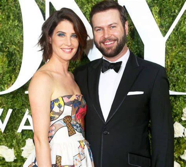 Cobie Smulders Biography, Wiki, Age, Height, Weight, Husband, Net Worth