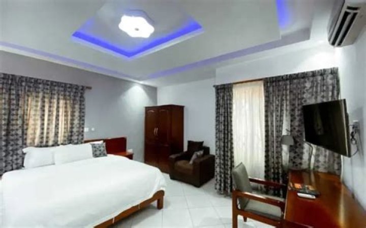 Cocktail and Dreams Hotel, Teshi Old Town, Ghana