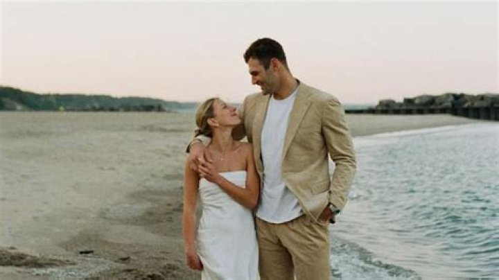 Cole Kmet family, wife, children, parents, siblings