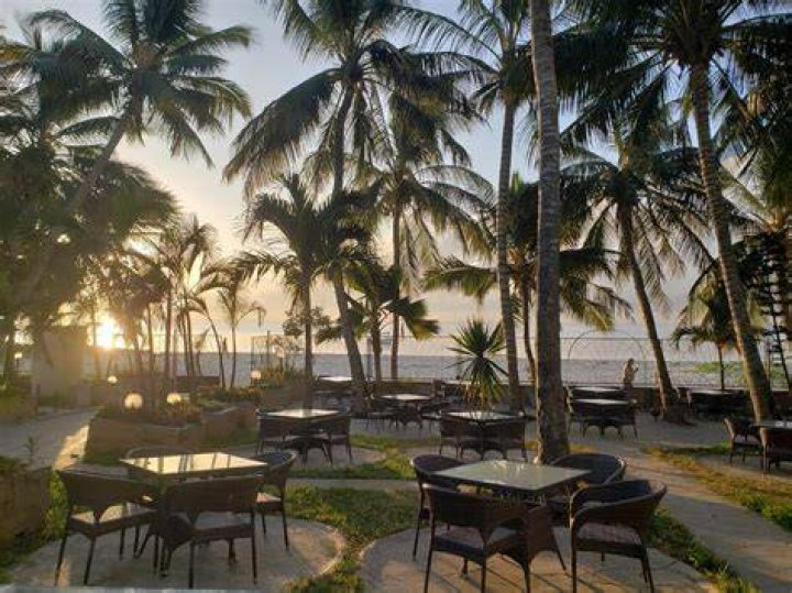 Cowrie Shell Beach Apartments, Mombasa, Kenya