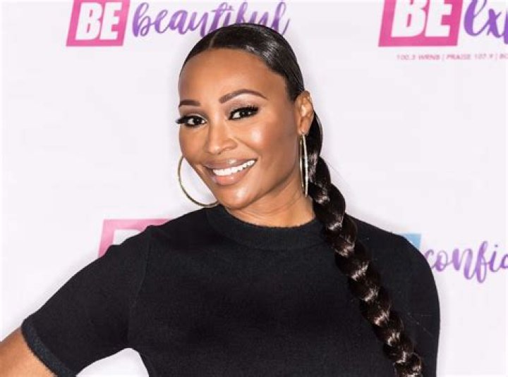 Cynthia Bailey Shows Off Her Toned Abs And Teaches Fans How To Get Their Tummy Makeover