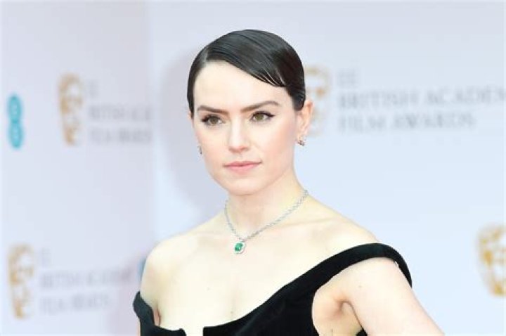 Daisy Ridley looks out of this galaxy on the 2022 BAFTAs red carpet