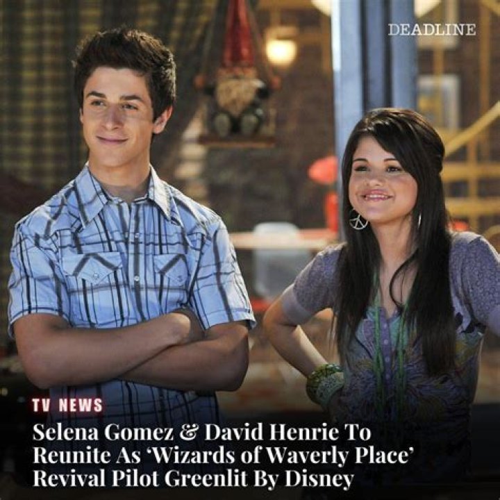 David Henrie And Selena Gomez Have Come Up With A Whole ‘Wizards Of Waverly Place’ Reboot Storyline And Talk About It Often