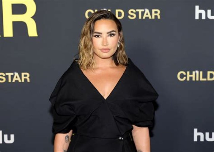 Demi Lovato Says She Fell For Her Fiance On The First Night They Met!