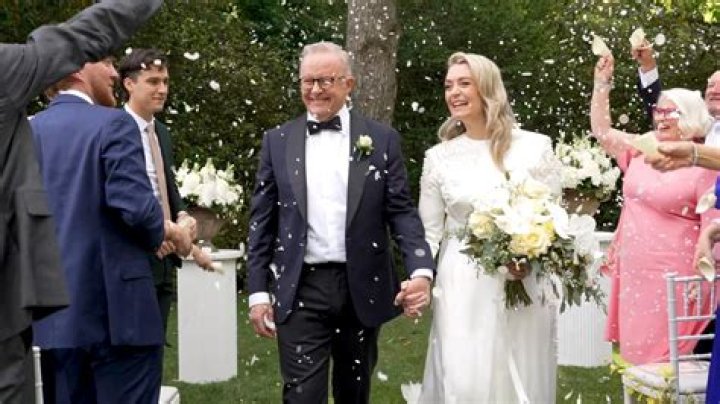 Does Anthony Albanese have a daughter-in-law? Is Nathan Albanese married?