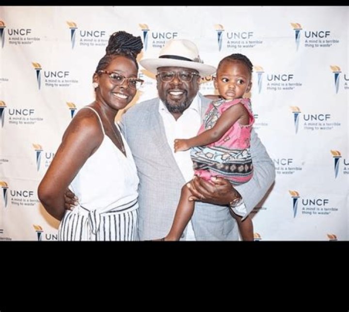Does Cedric the Entertainer have a twin sister? – Celebrity