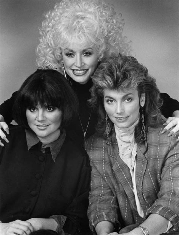 Does Linda Ronstadt have any siblings?