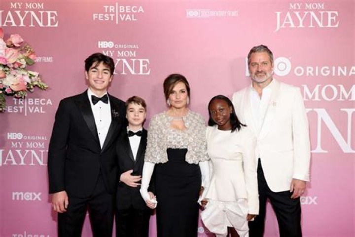 Does Mariska Hargitay Have A Biological Child? – Celebrity