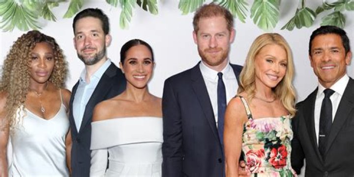 Does Matt Czuchry Have Any Social Media? – Celebrity