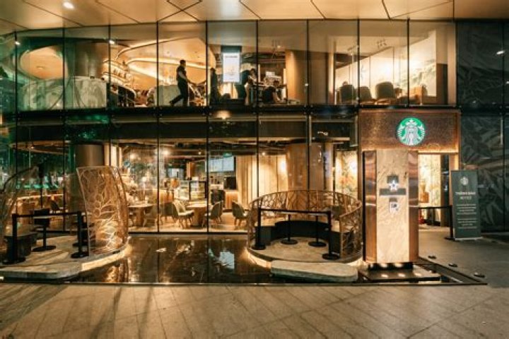 Does Tommy Lee have a Starbucks in his house?