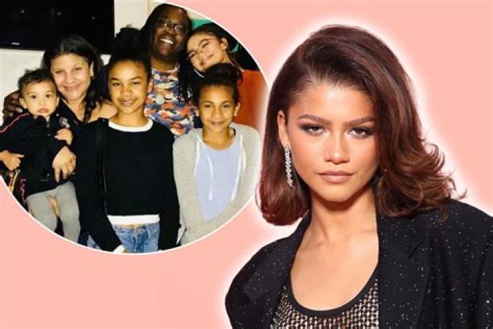 Does Zendaya have siblings?